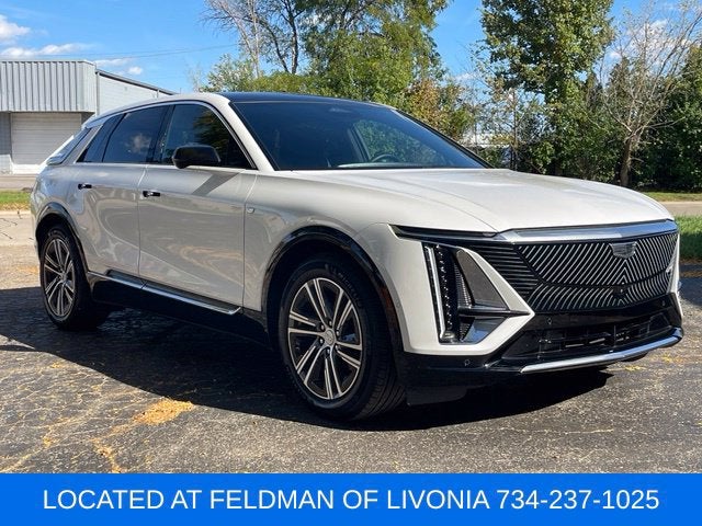 2024 Cadillac LYRIQ Luxury 2