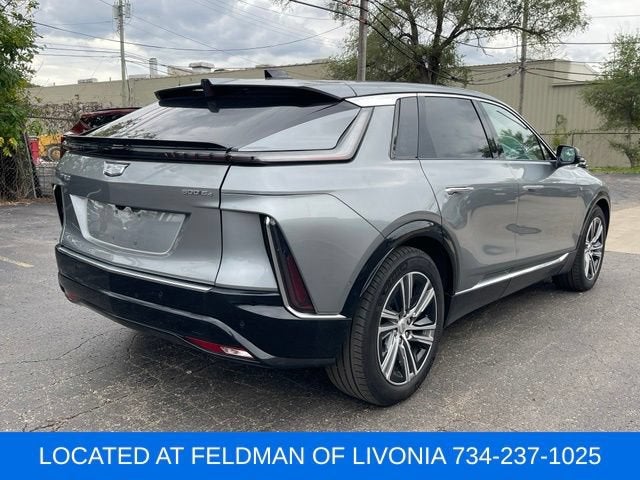 2024 Cadillac LYRIQ Luxury 2