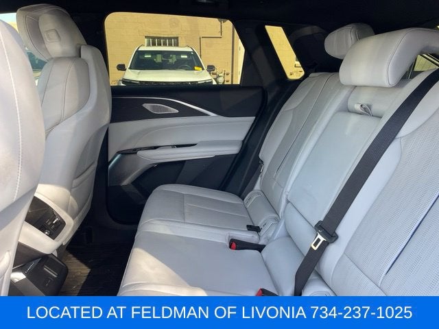 2024 Cadillac LYRIQ Luxury 2