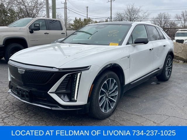 2024 Cadillac LYRIQ Sport 2