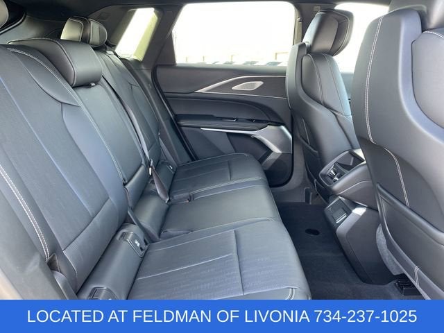 2024 Cadillac LYRIQ Sport 2