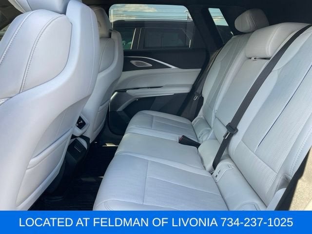 2024 Cadillac LYRIQ Sport 3