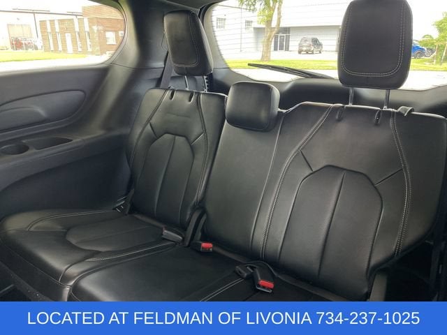2024 Chrysler Pacifica Hybrid S Appearance Pkg
