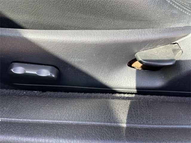 2004 Ford Thunderbird Base