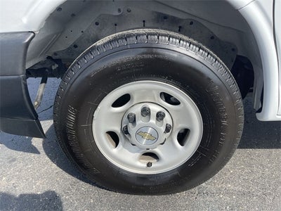 2024 Chevrolet Express 2500 Work Van Cargo