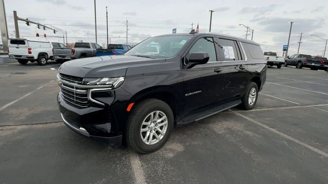 2023 Chevrolet Suburban LT