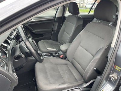 2019 Volkswagen Golf Base