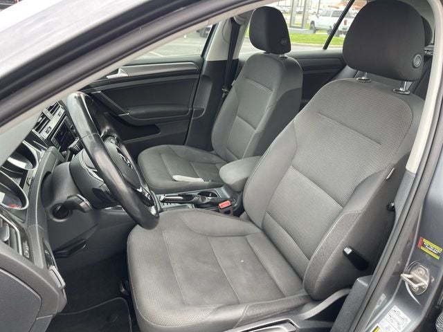 2019 Volkswagen Golf Base