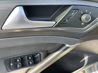 2019 Volkswagen Golf Base