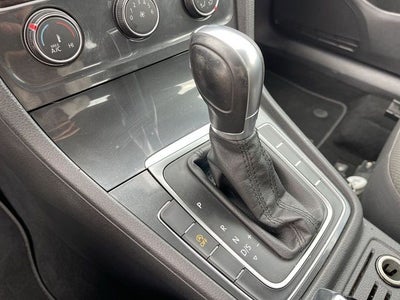 2019 Volkswagen Golf Base