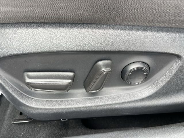 2023 Toyota Camry Hybrid LE