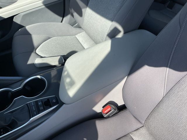 2023 Toyota Camry Hybrid LE