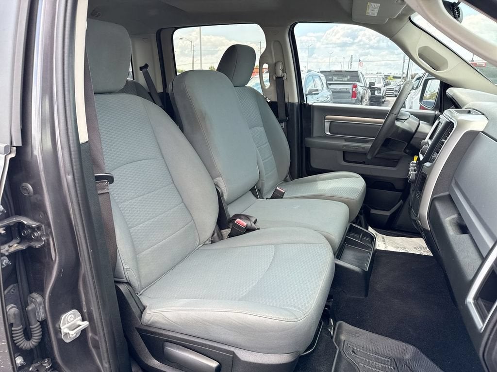 2019 RAM 1500 Classic SLT Crew Cab 4x2 6'4" Box