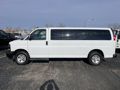 2023 Chevrolet Express Passenger 3500 1LS