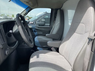 2014 Chevrolet Express Cutaway 3500 3500 Van 139