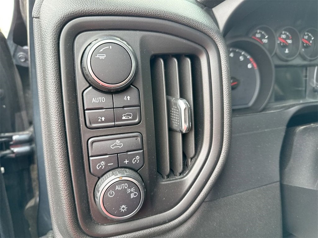 2019 Chevrolet Silverado 1500 Custom