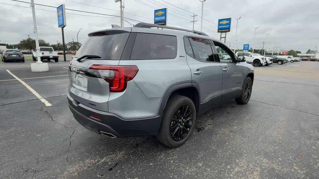2023 GMC Acadia SLT