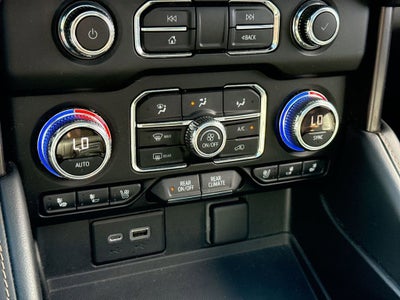 2022 GMC Yukon XL AT4