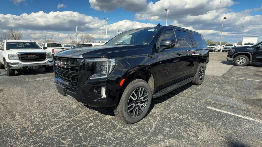 2022 GMC Yukon XL AT4