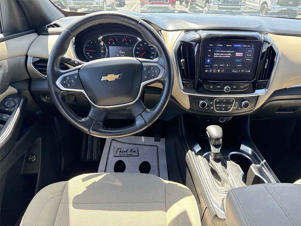 2022 Chevrolet Traverse LT Cloth