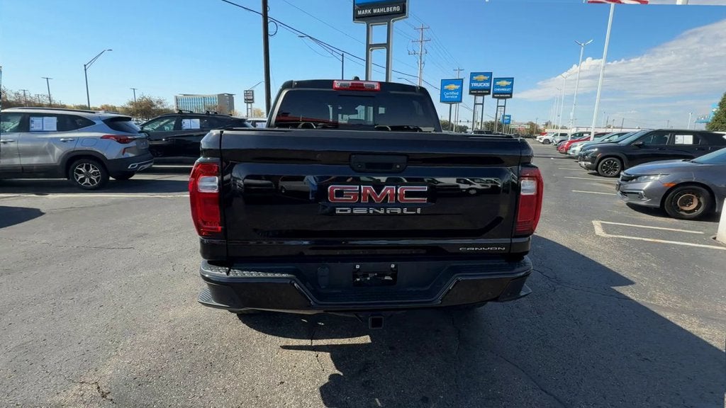 2023 GMC Canyon 4WD Denali