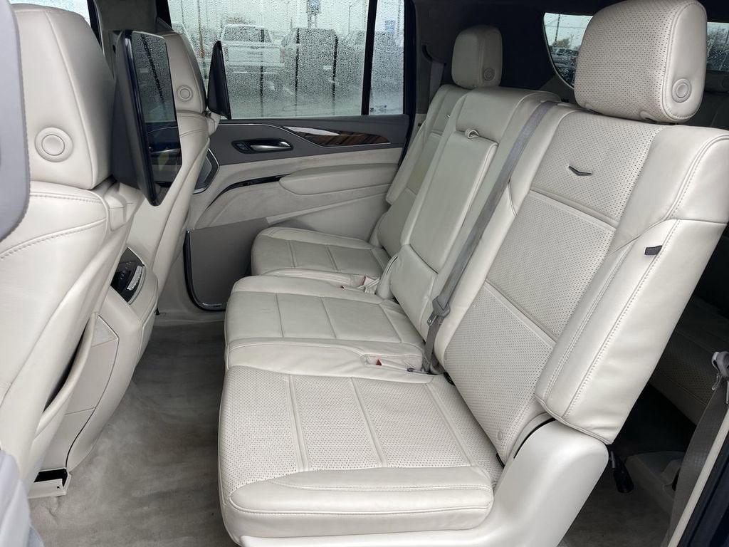 2022 Cadillac Escalade ESV Premium Luxury Platinum