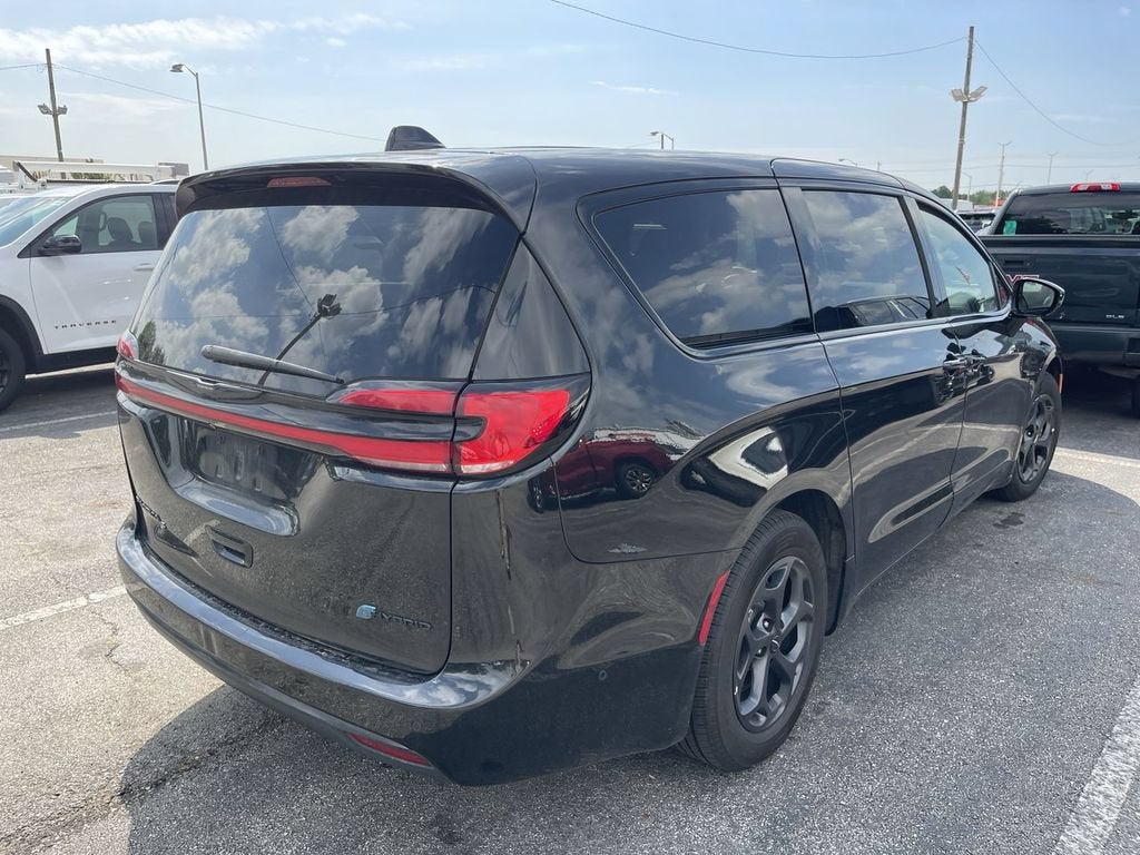 2022 Chrysler Pacifica Hybrid Touring L