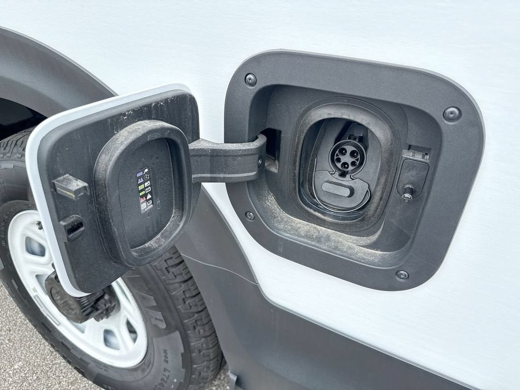 2024 BrightDrop Zevo 600 EJY
