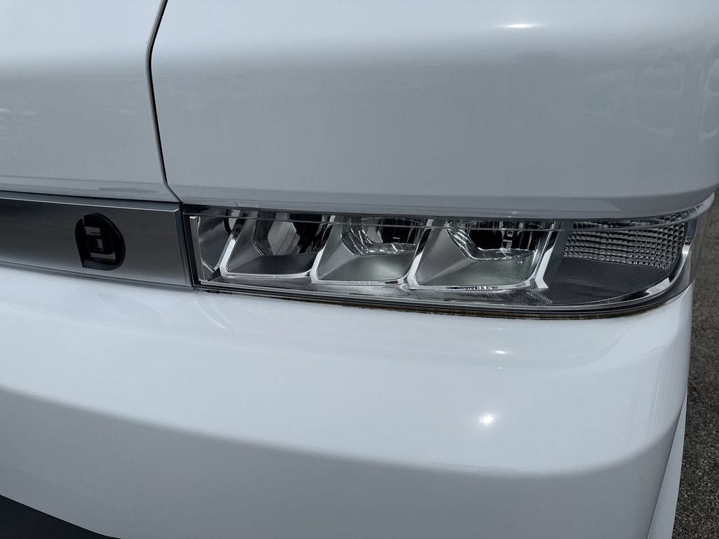2024 BrightDrop Zevo 600 EJY