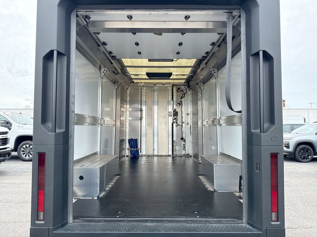 2024 BrightDrop Zevo 600 EJY