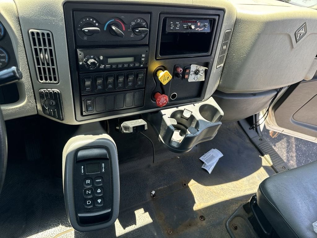 2014 INTERNATIONAL 4100 NA