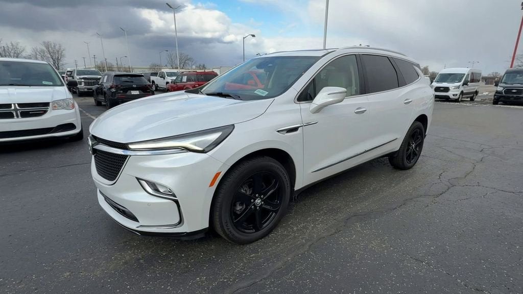 2023 Buick Enclave Essence