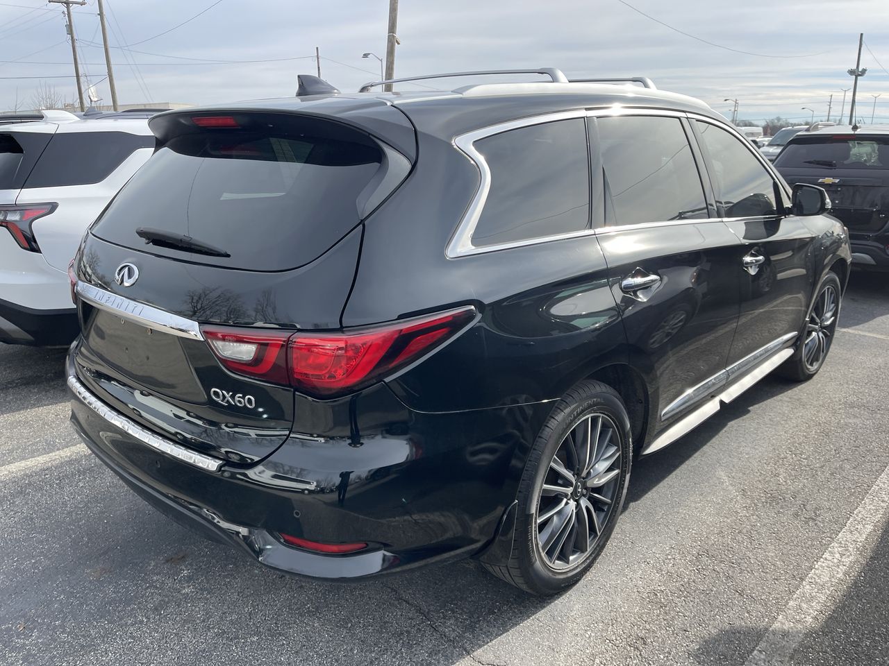 2019 INFINITI QX60 LUXE