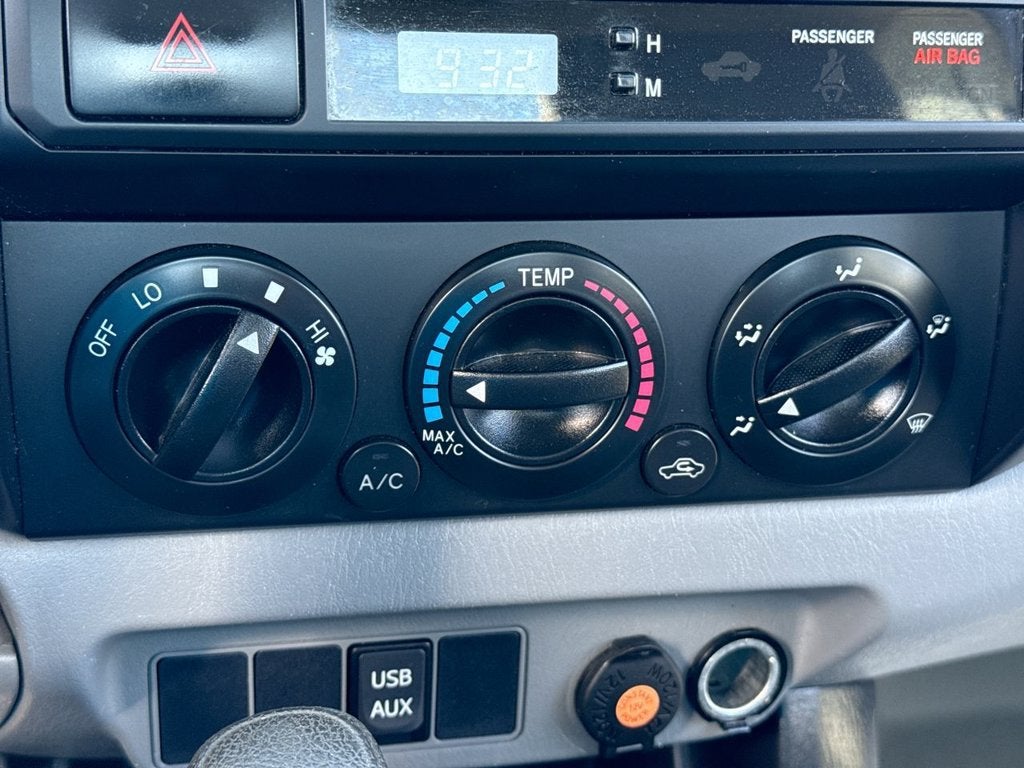 2013 Toyota Tacoma REGULAR CAB BED I4 MANUAL NATL