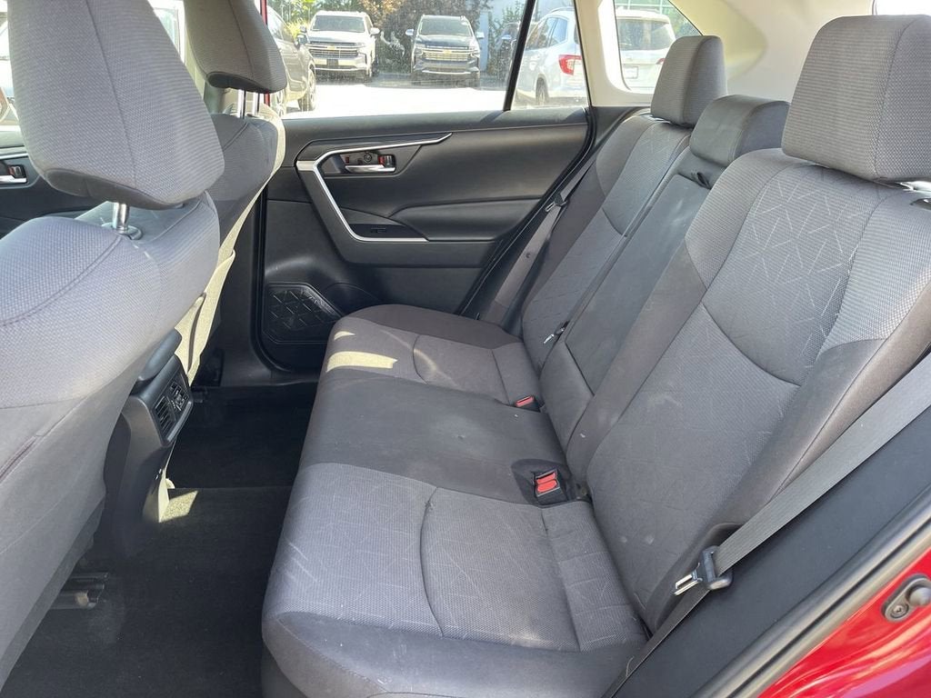 2022 Toyota RAV4 Hybrid XLE