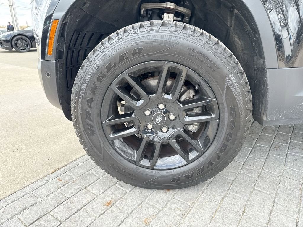 2025 Land Rover Defender S