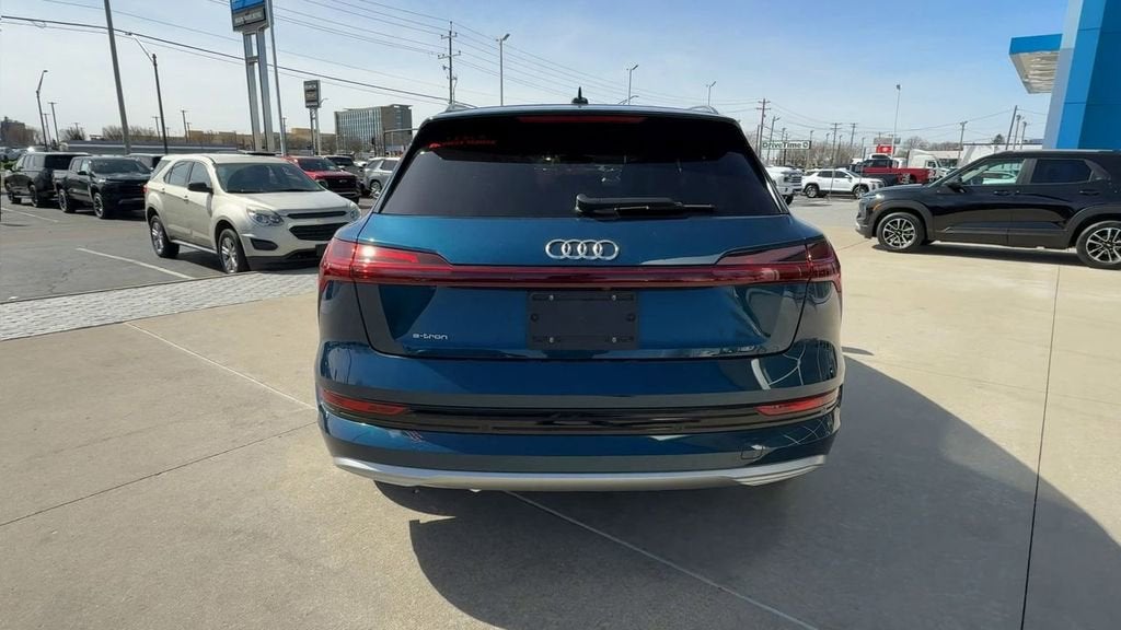 2019 Audi e-tron Premium Plus