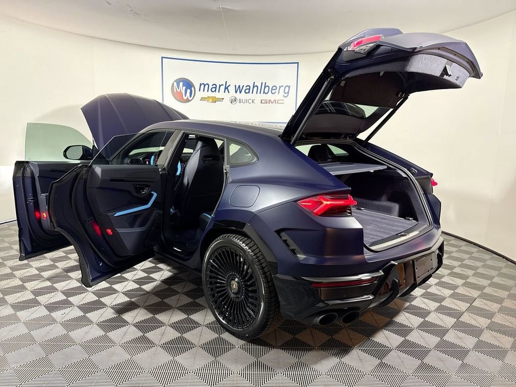 2025 Lamborghini Urus SE