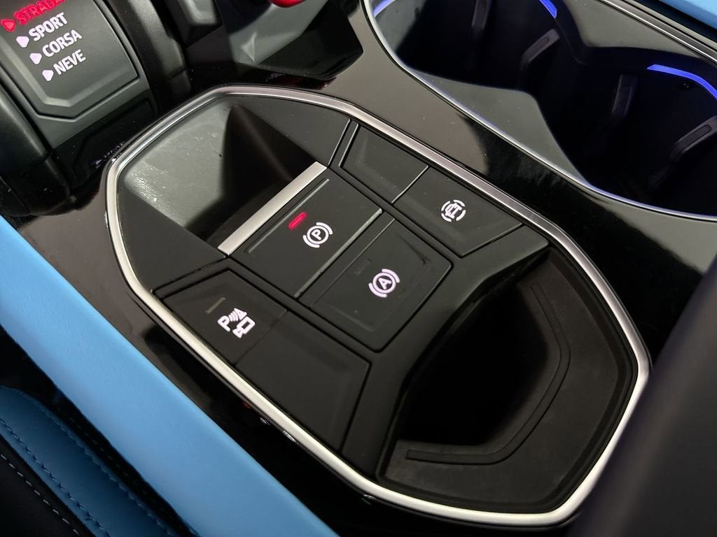 2025 Lamborghini Urus SE