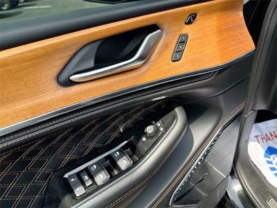 2022 Jeep Grand Cherokee Summit