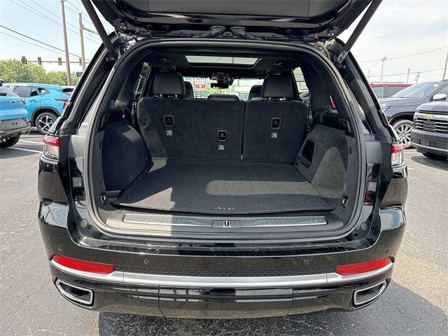 2022 Jeep Grand Cherokee Summit