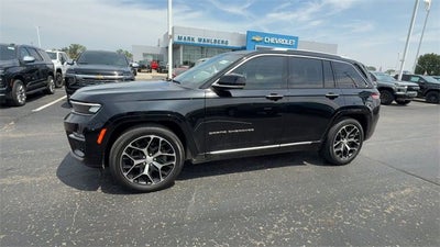 2022 Jeep Grand Cherokee Summit