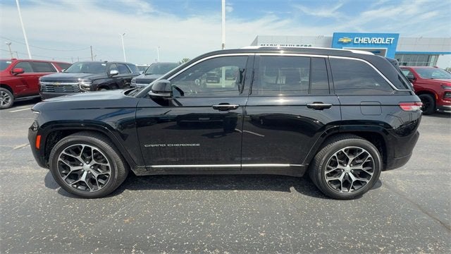 2022 Jeep Grand Cherokee Summit