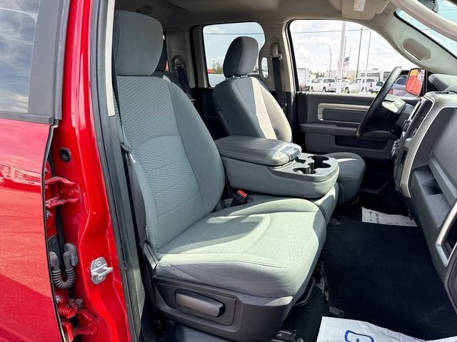 2017 RAM 1500 SLT Quad Cab 4x4 6'4" Box