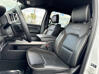 2023 RAM 1500 Laramie Crew Cab 4x4 5'7" Box