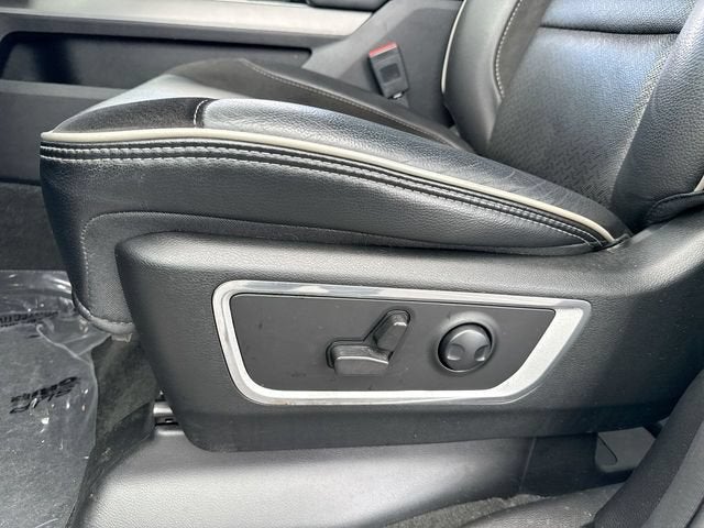 2023 RAM 1500 Laramie Crew Cab 4x4 5'7" Box