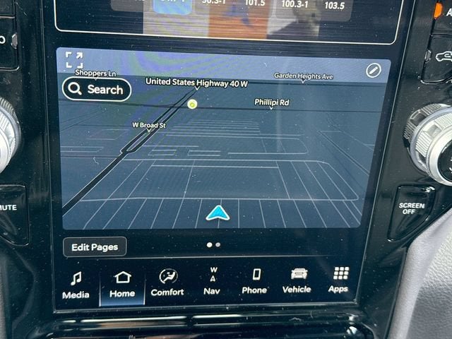 2023 RAM 1500 Laramie Crew Cab 4x4 5'7" Box