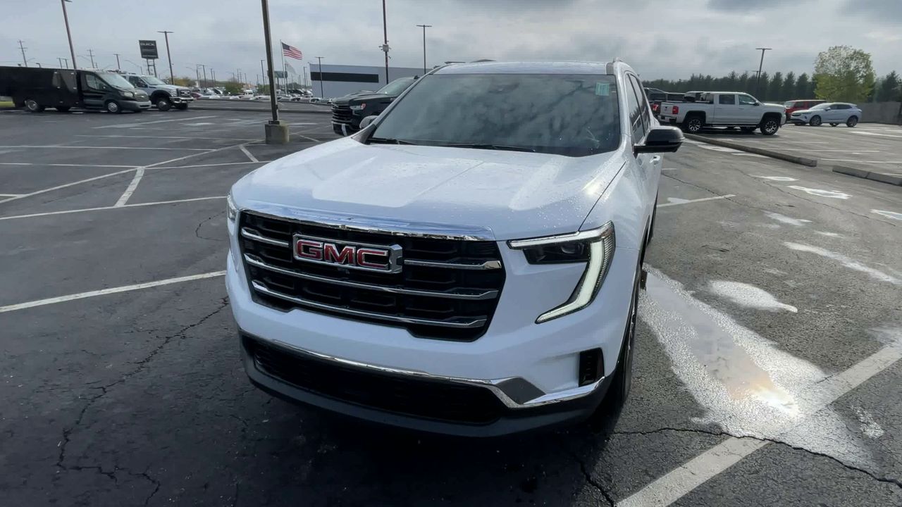 2025 GMC Acadia Elevation