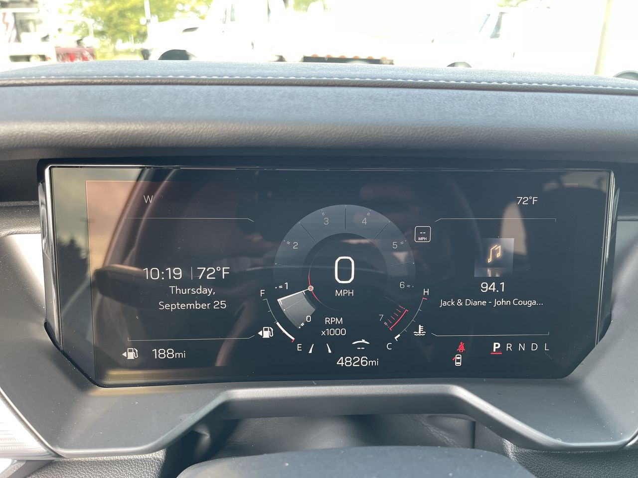 2025 GMC Acadia Elevation