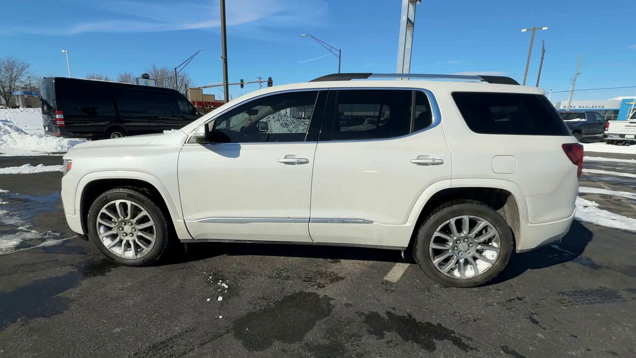 2023 GMC Acadia Denali
